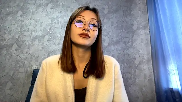 SetsukoBuddemeyer online show from 10.12.25