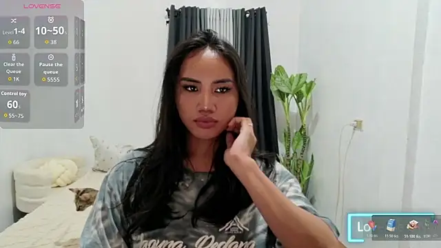 Divine Goddesss online show from 04.25.26