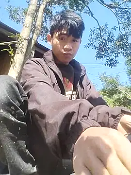 Snapshot of Nhyy_xx chatting on 11.27.25 Nhyy xx online show from 11.27.25