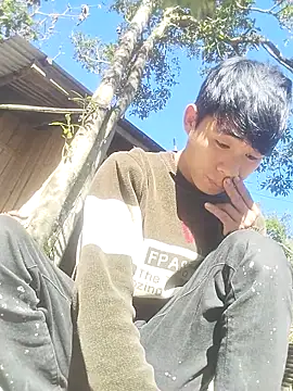 Snapshot of Nhyy_xx chatting on 11.30.25 Nhyy xx online show from 11.30.25