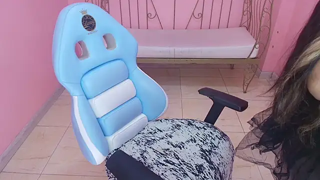 Snapshot of Bunny_poison chatting on 09.29.25 Bunny poison online show from 09.29.25