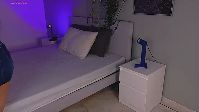 KeendraFox  online show from 03.13.26