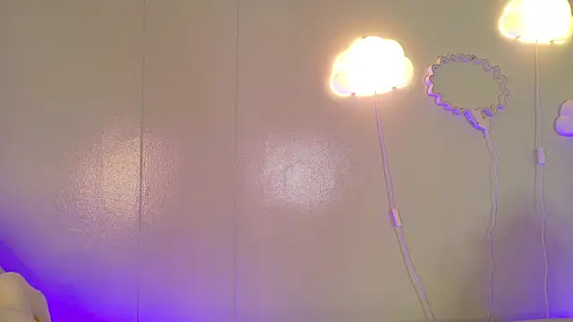 KeendraFox  online show from 04.21.26