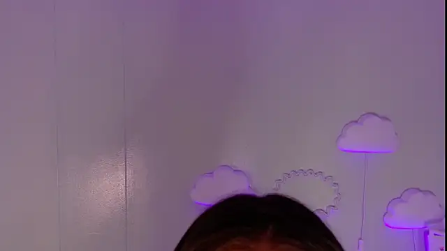 Snapshot of KeendraFox_ chatting on 06.19.26 KeendraFox online show from 06.19.26