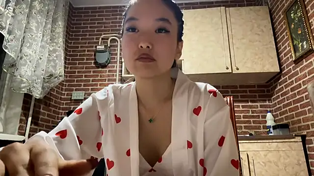 EmmaLeexth online show from 09.18.25