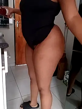 FeminineLady online show from 02.17.26