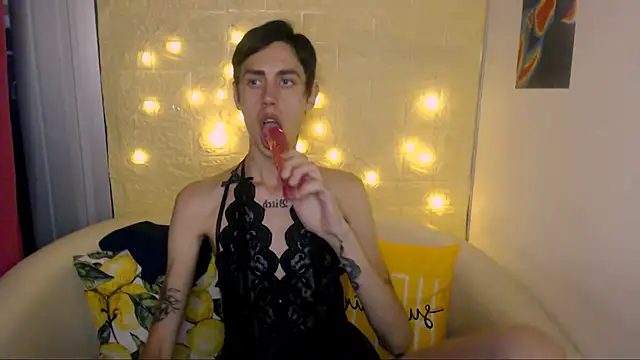 Snapshot of AlexNaughty14 chatting on 09.20.25 AlexNaughty14 online show from 09.20.25