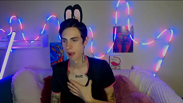 Snapshot of AlexNaughty14 chatting on 09.25.25 AlexNaughty14 online show from 09.25.25