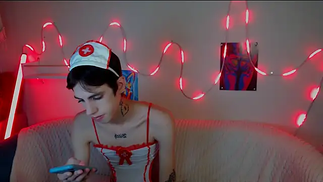 Snapshot of AlexNaughty14 chatting on 09.28.25 AlexNaughty14 online show from 09.28.25