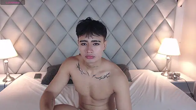 Snapshot of Clement_Reyes chatting on 10.10.25 Clement Reyes online show from 10.10.25