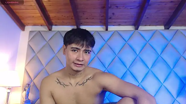 Snapshot of Clement_Reyes chatting on 11.09.25 Clement Reyes online show from 11.09.25