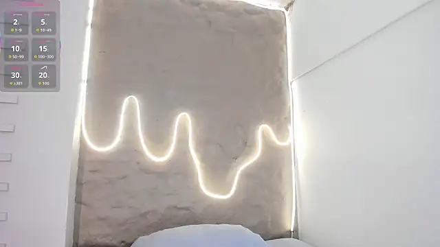 Naomy gyal online show from 10.18.25