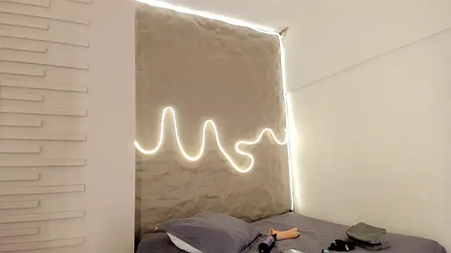 Naomy gyal online show from 11.14.25