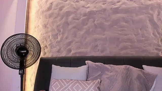 Naomy gyal online show from 02.27.26