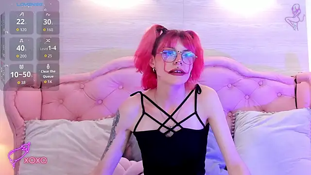 Snapshot of Rossiie_Hunt_ chatting on 10.01.25 Rossiie Hunt online show from 10.01.25