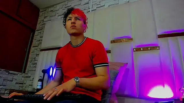 Snapshot of ANLLELOAndANGELA chatting on 11.11.25 ANLLELOAndANGELA online show from 11.11.25