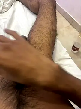 Snapshot of satisfyursoul chatting on 11.23.25 satisfyursoul online show from 11.23.25