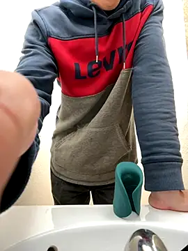 Snapshot of gymratforyouu chatting on 12.05.25 gymratforyouu online show from 12.05.25