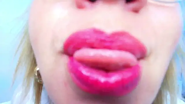 Snapshot of MaylinRosse_ chatting on 09.30.25 MaylinRosse online show from 09.30.25