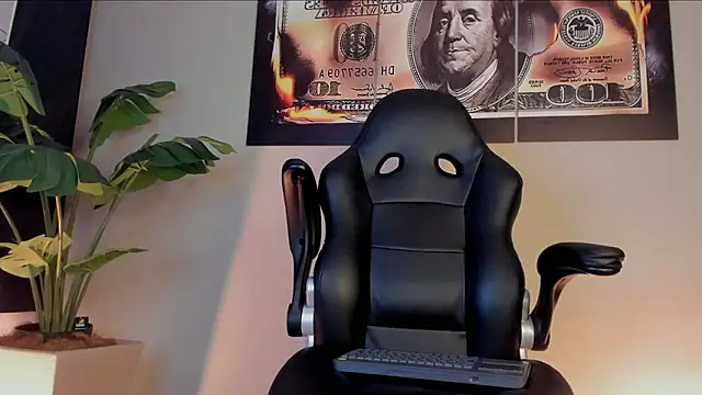 chrizmacgregor online show from 03.04.26