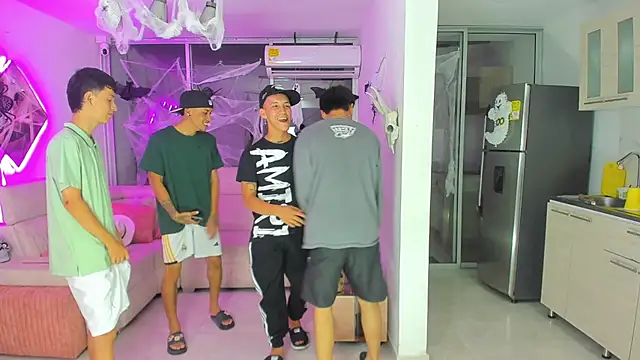 Snapshot of Houseofwarrios chatting on 10.02.25 Houseofwarrios online show from 10.02.25