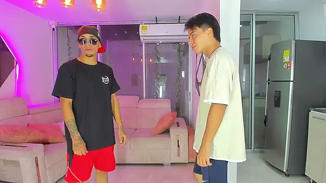 Snapshot of Houseofwarrios chatting on 11.05.25 Houseofwarrios online show from 11.05.25