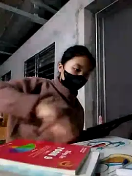 Snapshot of -Miraa- chatting on 11.21.25 -Miraa- online show from 11.21.25