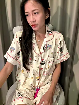 Snapshot of sunasianangel chatting on 11.08.25 sunasianangel online show from 11.08.25