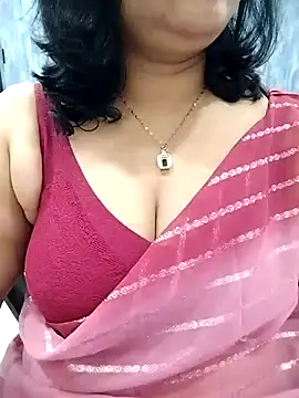 Snapshot of divya-jannu chatting on 10.25.25 divya-jannu online show from 10.25.25