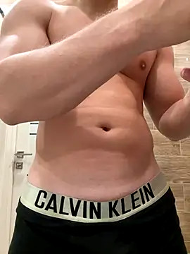 Snapshot of Magic-love1 chatting on 11.17.25 Magic-love1 online show from 11.17.25