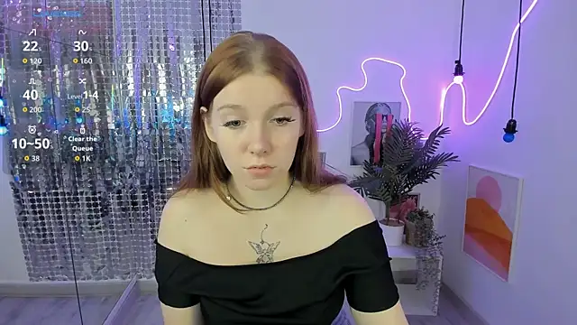 Layla Glam online show from 12.14.25