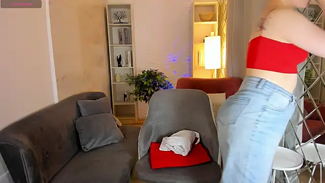 Layla Glam online show from 04.01.26