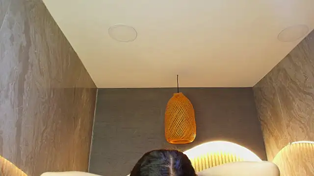 Snapshot of dany_r_ chatting on 10.17.25 dany r online show from 10.17.25