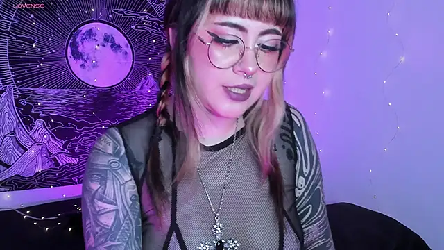 Hallucigenia  online show from 12.04.25