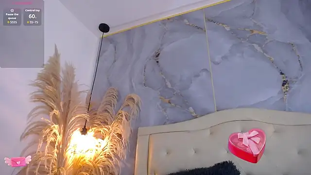 Snapshot of Samy_moore14 chatting on 11.14.25 Samy moore14 online show from 11.14.25