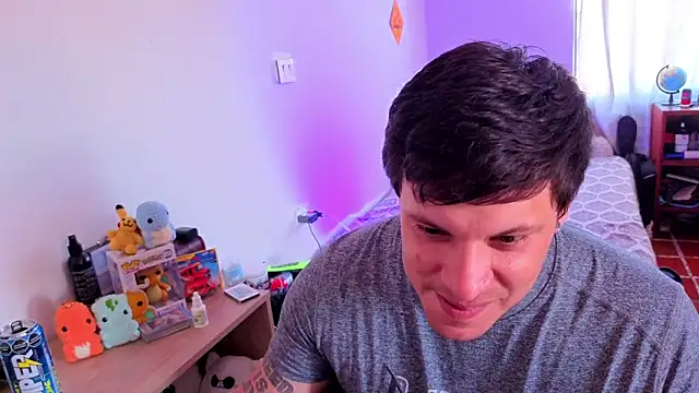 Snapshot of ryden_01 chatting on 09.24.25 ryden 01 online show from 09.24.25