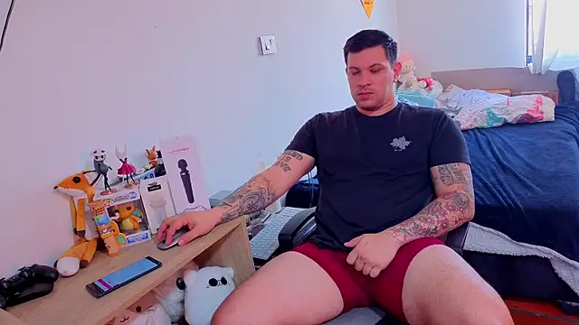 Snapshot of ryden_01 chatting on 10.26.25 ryden 01 online show from 10.26.25