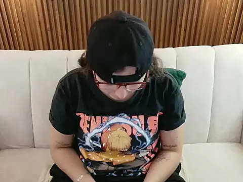 Snapshot of dirty_feelena chatting on 02.17.26 dirty feelena online show from 02.17.26