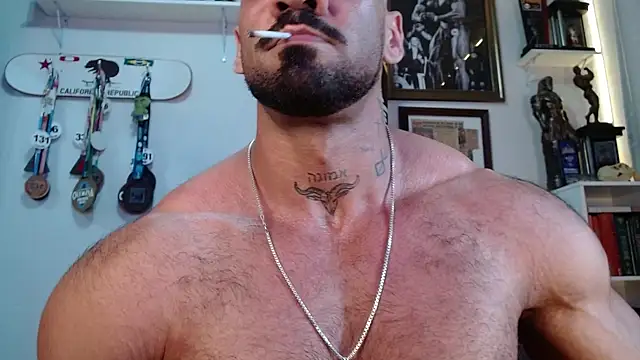 Snapshot of henryhadesflirt chatting on 02.01.26 henryhadesflirt online show from 02.01.26