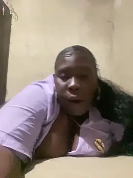 Snapshot of CarolinaGomez_ chatting on 11.27.25 CarolinaGomez online show from 11.27.25