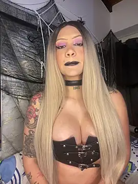 liahouses online show from 10.22.25