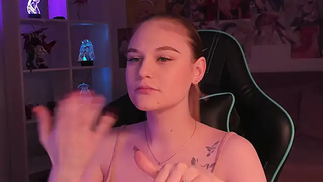 AriaWell online show from 11.21.25