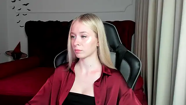 MiaGraces online show from 10.27.25