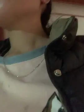 Halyy xx online show from 03.18.26