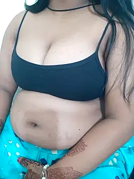 Kiara-Model online show from 10.14.25