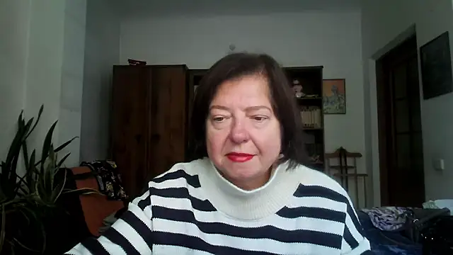 Violet Pulse online show from 10.04.25