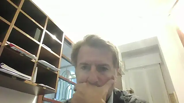 Snapshot of sayeaprayer65 chatting on 10.02.25 sayeaprayer65 online show from 10.02.25