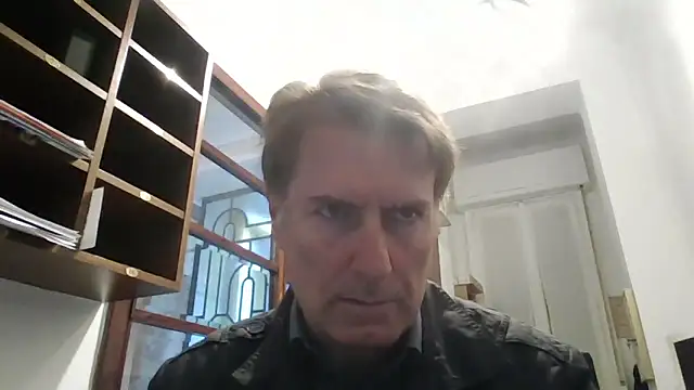 Snapshot of sayeaprayer65 chatting on 10.08.25 sayeaprayer65 online show from 10.08.25