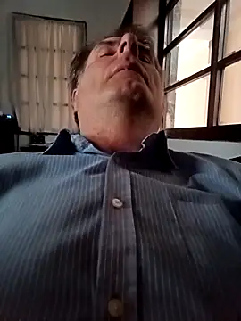 Snapshot of sayeaprayer65 chatting on 10.27.25 sayeaprayer65 online show from 10.27.25