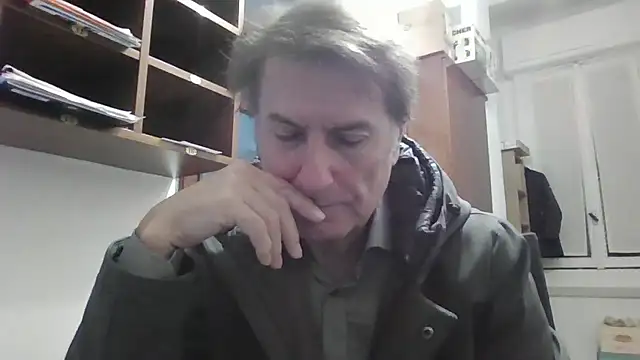 Snapshot of sayeaprayer65 chatting on 11.06.25 sayeaprayer65 online show from 11.06.25